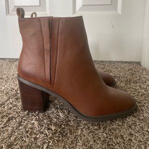 Forever 21 Faux Leather Brown Ankle Bootie 10